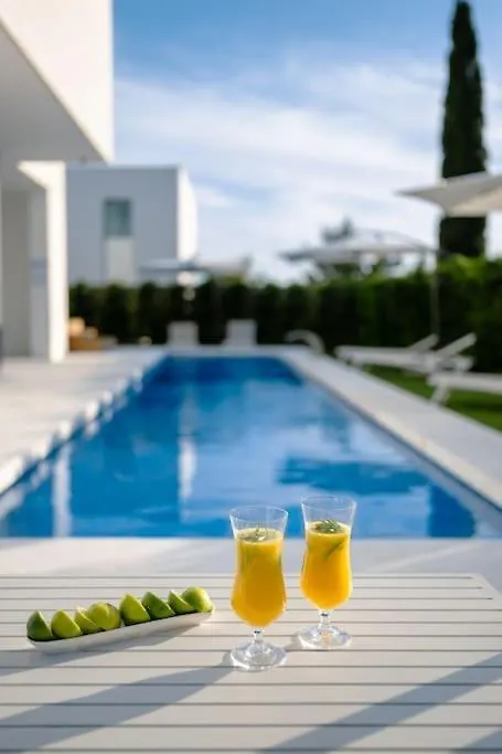 Exclusive Villa Calma II - Heated Pool, Sea View Starigrad Paklenica