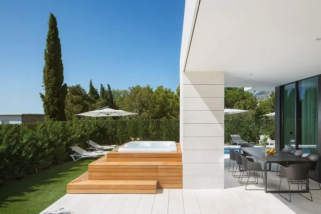 Exclusive Villa Calma II - Heated Pool, Sea View Starigrad Paklenica