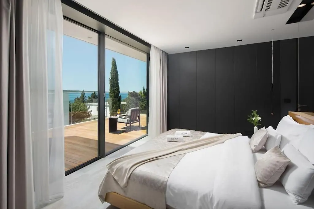 Exclusive Villa Calma II - Heated Pool, Sea View Starigrad Paklenica